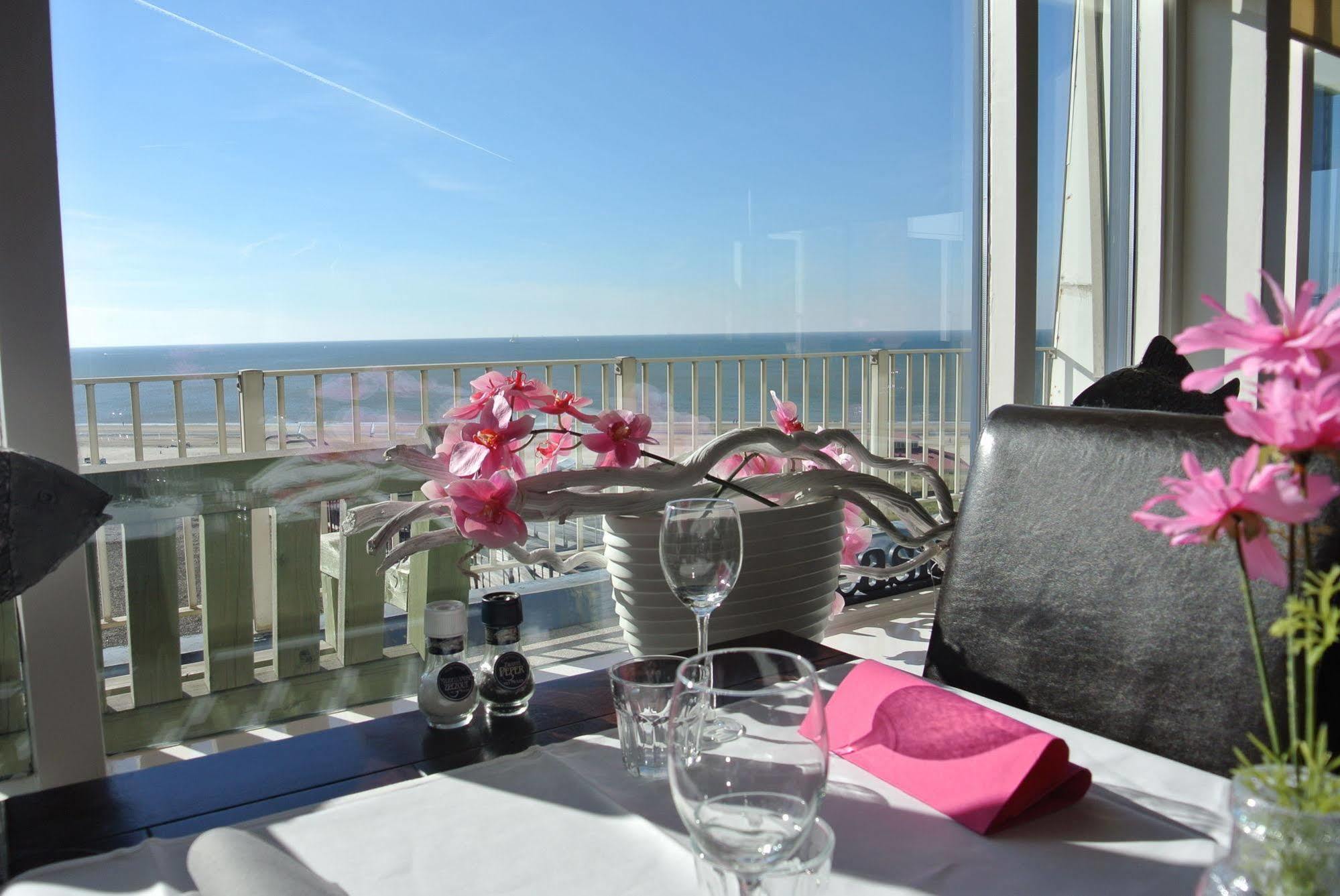 Strandhotel Het Hoge Duin Wijk aan Zee Exterior photo